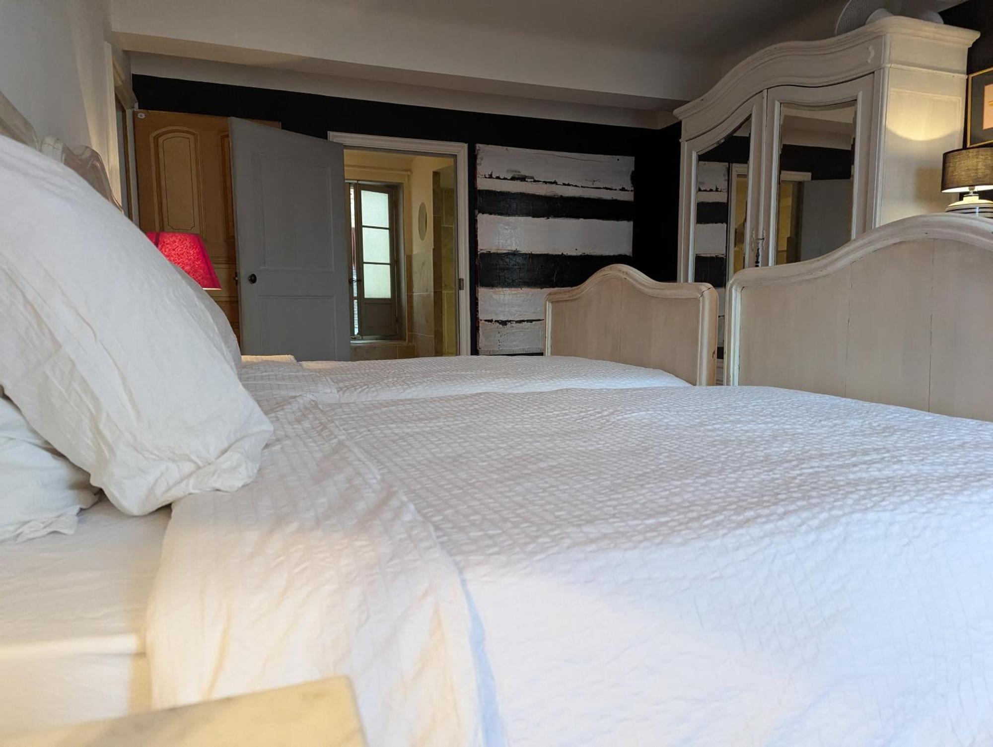 Bed and Breakfast Les Chapeliers Claviers Экстерьер фото