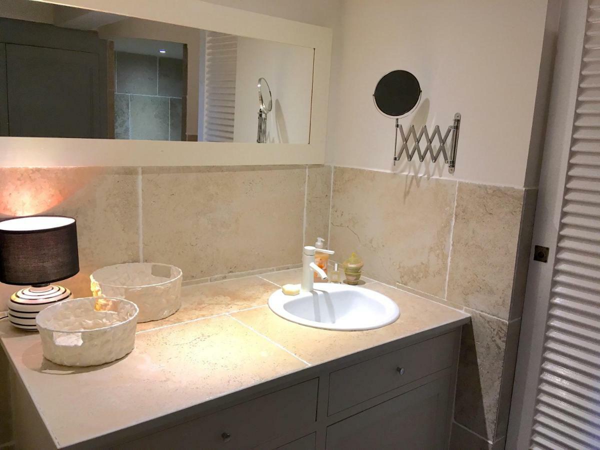 Bed and Breakfast Les Chapeliers Claviers Экстерьер фото