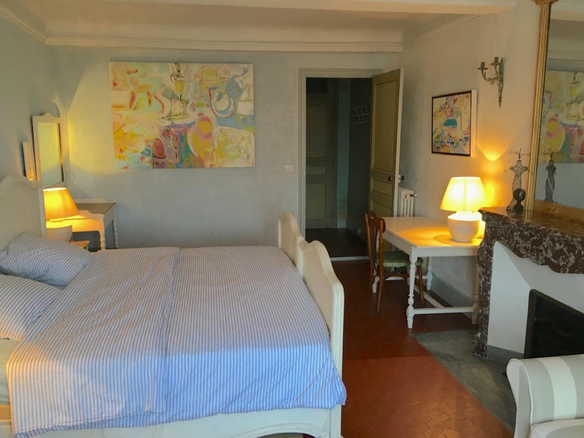 Bed and Breakfast Les Chapeliers Claviers Экстерьер фото