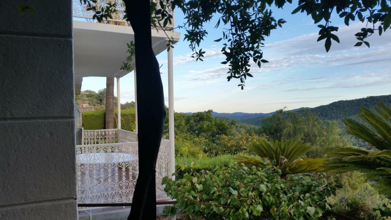 Bed and Breakfast Les Chapeliers Claviers Экстерьер фото