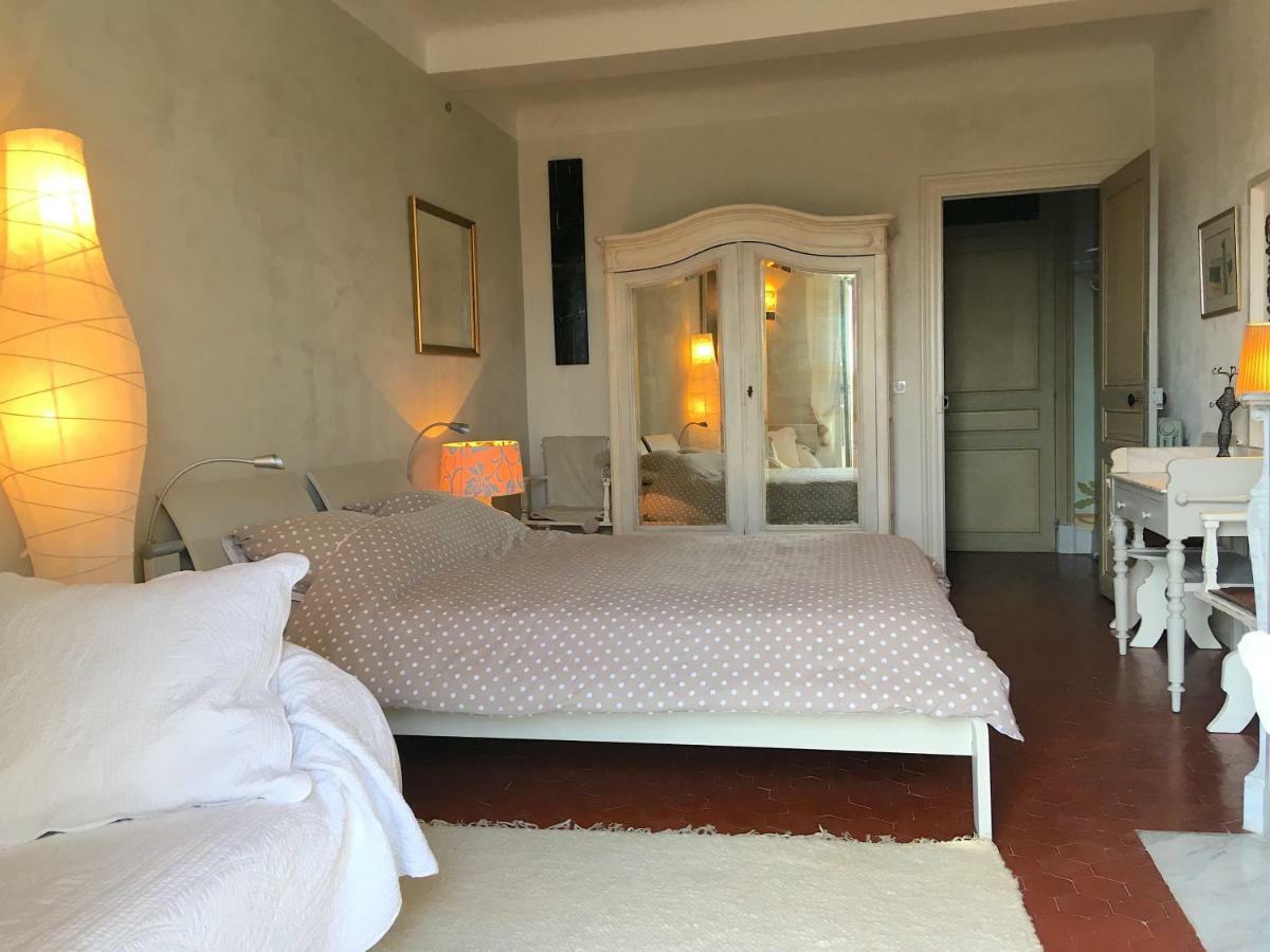 Bed and Breakfast Les Chapeliers Claviers Экстерьер фото